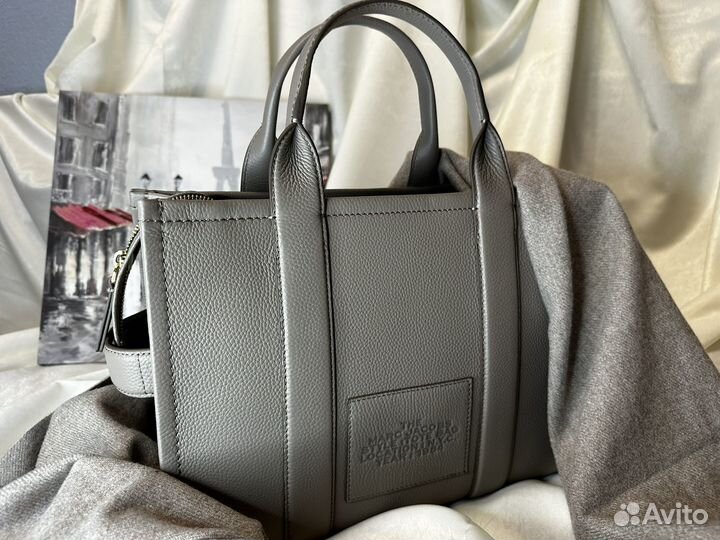 Marc Jecobs The Leather Medium Tote Bag Wolf Grey