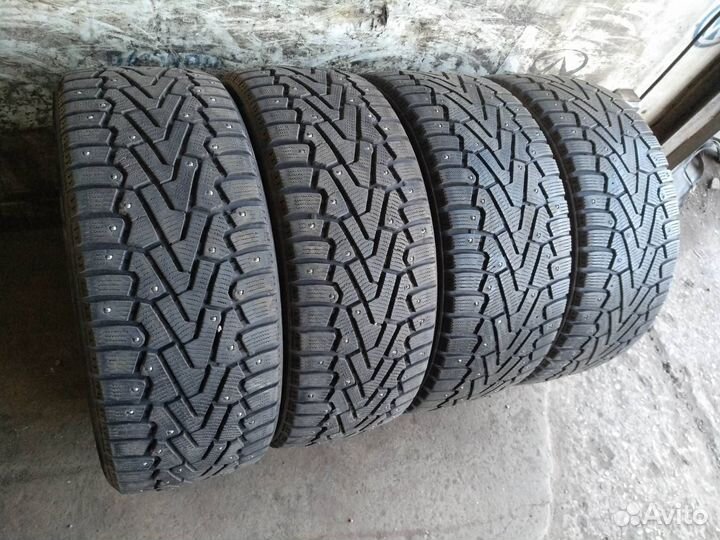 Pirelli Ice Zero 225/45 R18 и 245/40 R18 98H