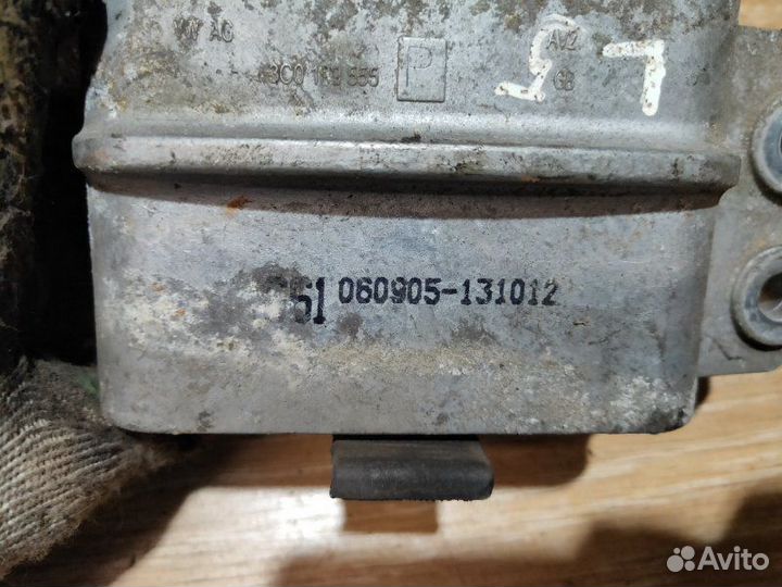 Подушка двигателя Volkswagen Passat B6 1.9 BXE