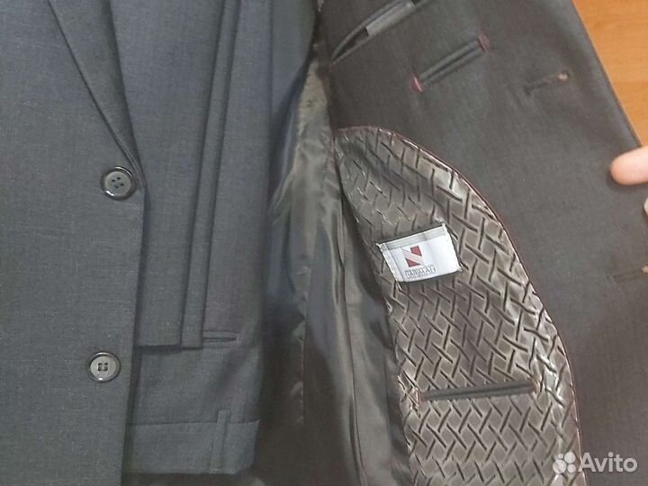 Мужской строгий костюм