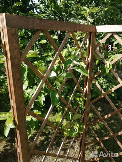 Шпалера решетка, опора для подвязки растений