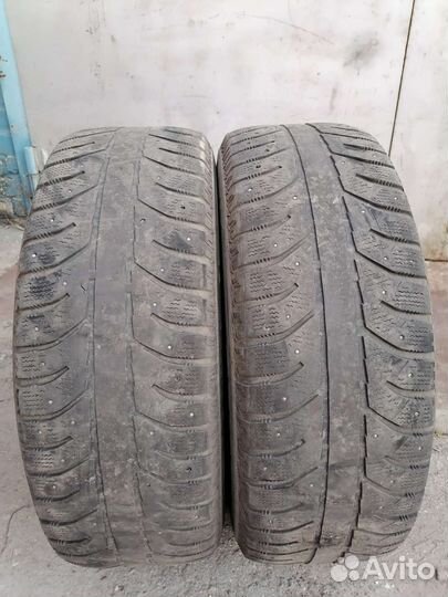 Bridgestone Ice Cruiser 7000 255/70 R16
