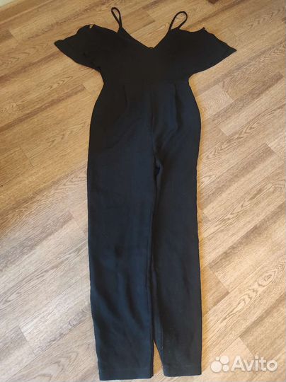 Изящный женский комбинезон 42