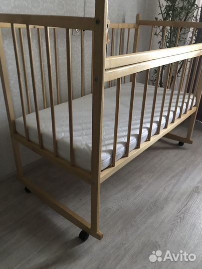 Детская кроватка
