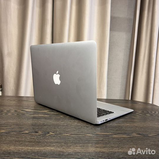 Apple MacBook Air 13 early 2015