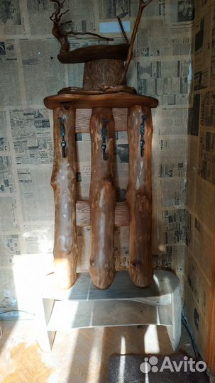 Вешалка настенная