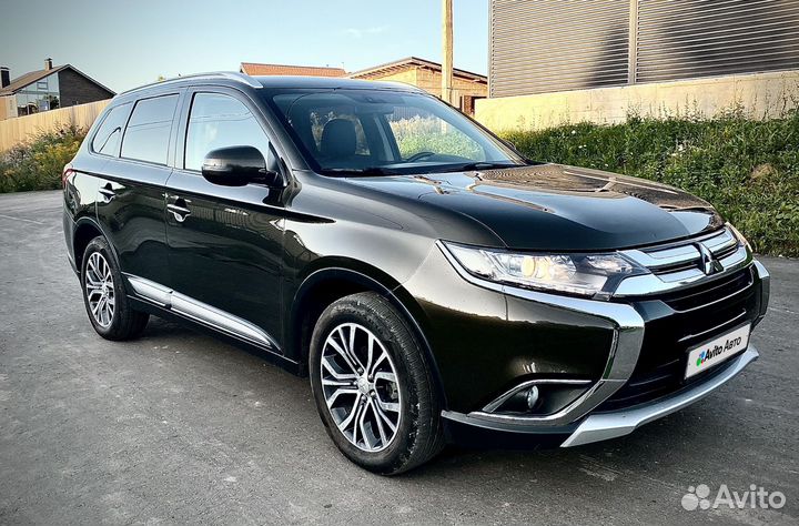 Mitsubishi Outlander 2.0 CVT, 2016, 136 600 км