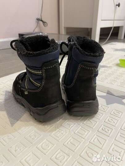 Демисезонние ботинки 22