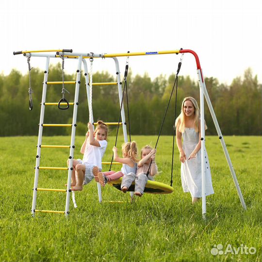 Новая детская уличная площадка. Спорткомплекс