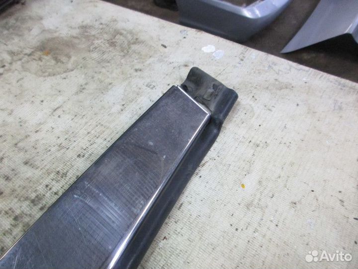 Накладка двери задней правой Cadillac SRX 2003-200