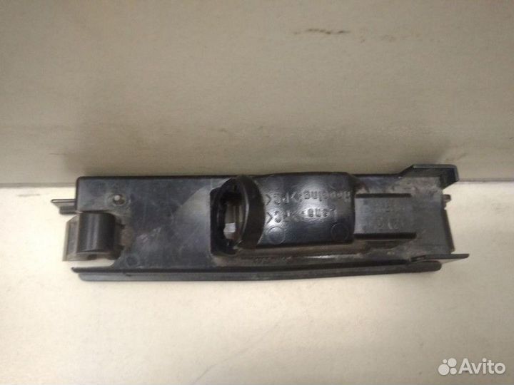 Фонарь подсветки номера Toyota RAV4