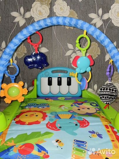 Коврик развивающий Fisher-Price с пианино