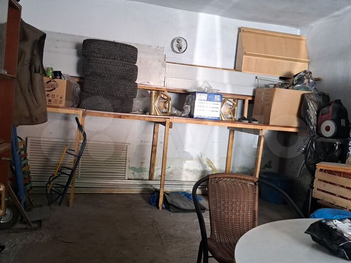 Гараж, > 30 м²