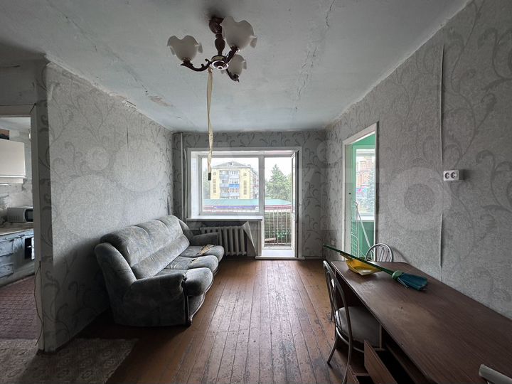 3-к. квартира, 43 м², 3/5 эт.