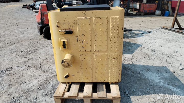 Бак топливный экскаватора Komatsu PC300-8