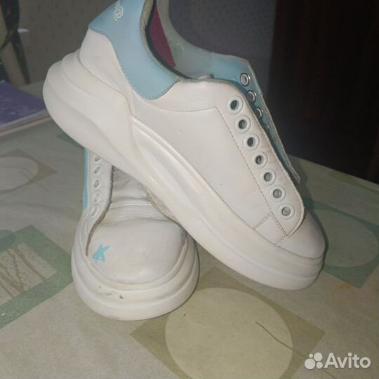 Кроссовки подростковые