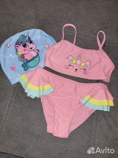 Купальник и шапочка для бассейна