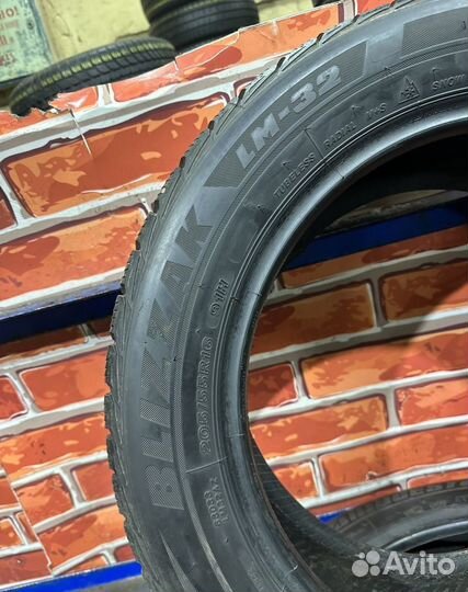 Bridgestone Blizzak LM-32 205/55 R16 91H