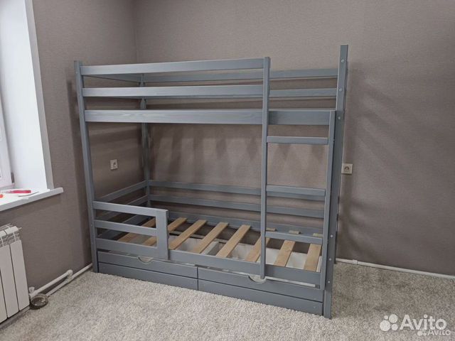 Двухъярусная кровать, массив сосны, цвета на выбор