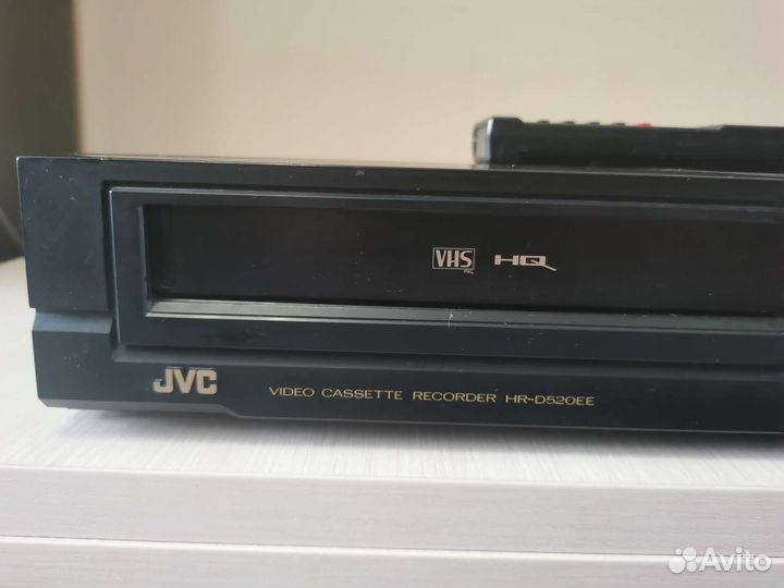 Видеомагнитофон JVC HR-D520EE
