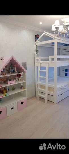 Кукольный домик с мебелью