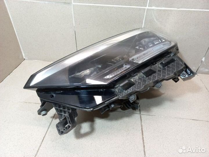 Фара левая Volkswagen Polo 6
