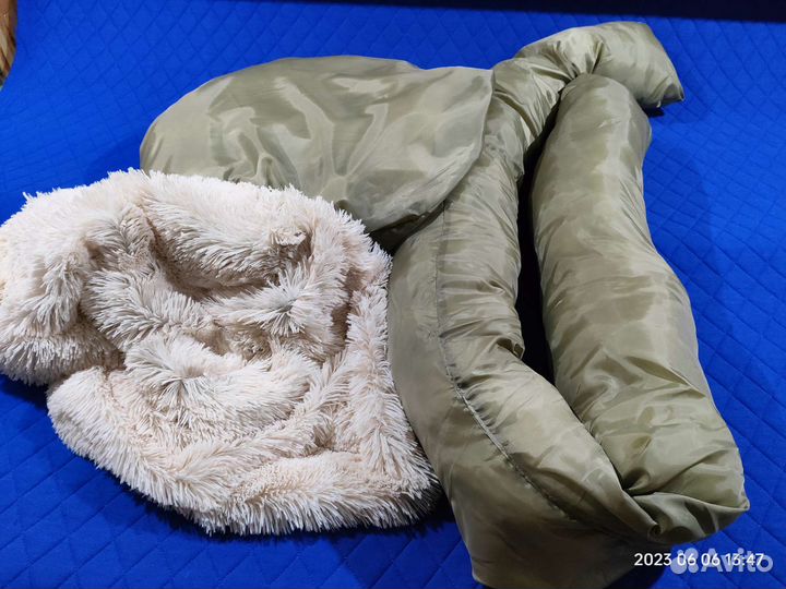 Большая лежанка для собак и кошек