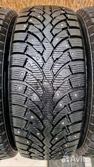Pirelli Formula Ice 215/55 R17 98T
