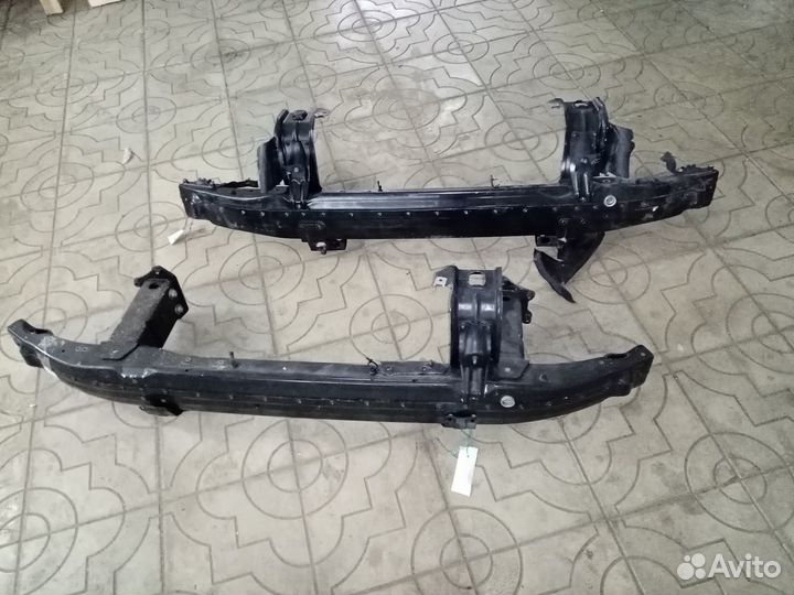 Усилитель бампера mercedes w220