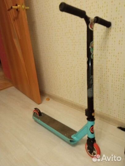 Самокат для фристайла черно-бирюзовый MF1.8 Oxelo