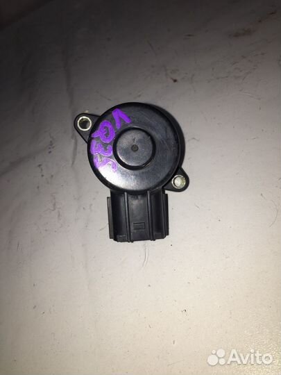 Датчик холостого хода Nissan VQ35 Elgrand E50