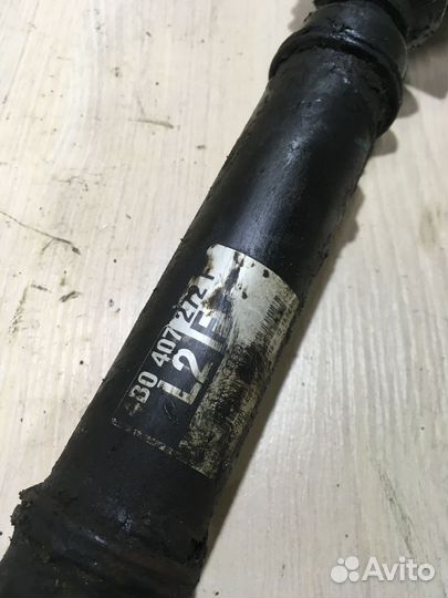 Полуось правая Ауди А6 С5 2.4 АКПП