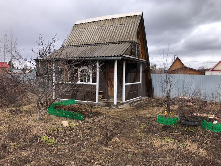 Дом 25 м² на участке 8 сот.