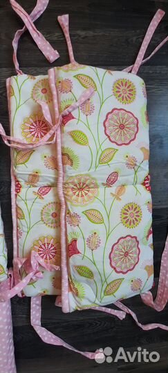 Бортики в детскую кроватку с одеялом