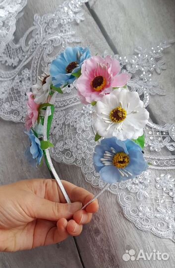 Весенний ободок с цветами