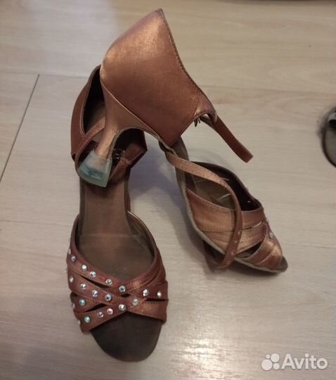 Туфли для бальных танцев. Латина