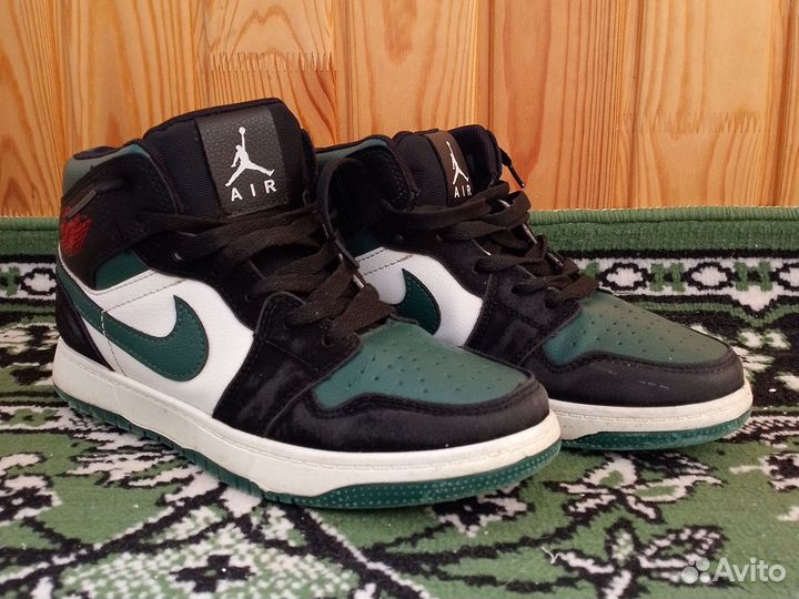 Кроссовки осенние nike