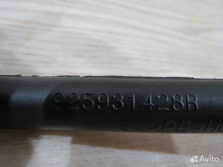 Трубка кондиционера Renault Sandero 2