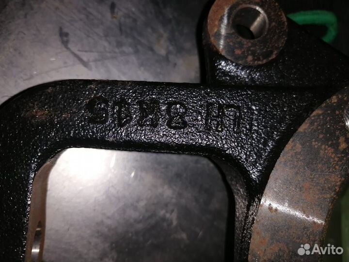 Кулак поворотный SsangYong Actyon левая сторона