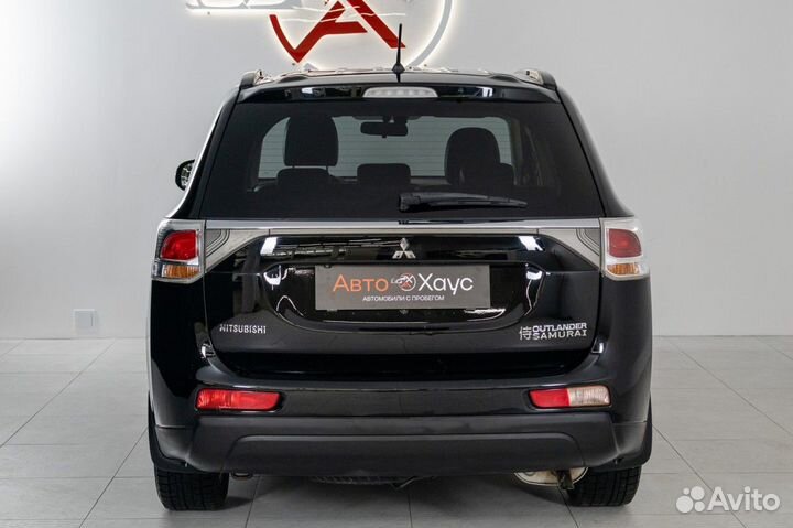 Mitsubishi Outlander 2.0 CVT, 2013, 156 100 км