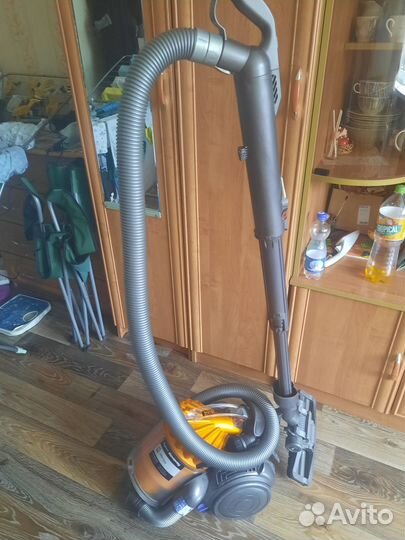 Пылесос Dyson DC32 allergy