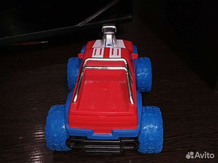 Машинка на радиоуправлении Hot Wheels