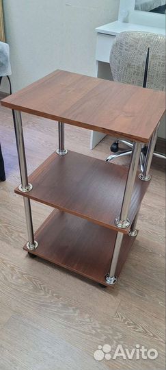 Этажерка на колесиках