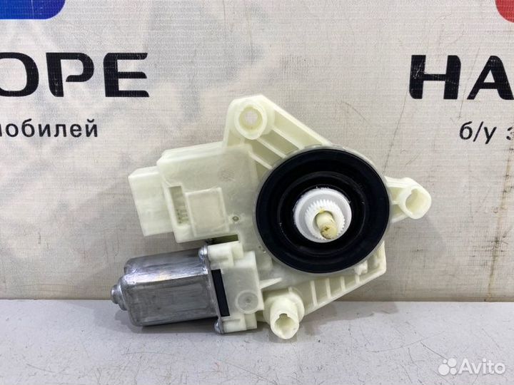 Мотор стеклоподъемника передний правый Skoda Rapid