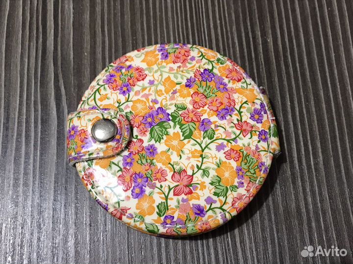 Зеркало карманное компактное на кнопке