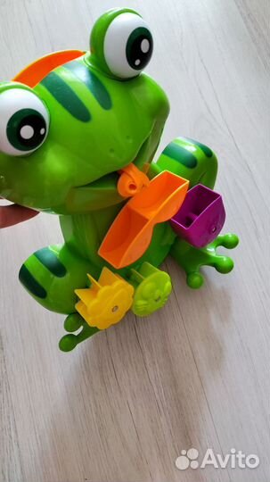 Игрушка для ванной на присосках