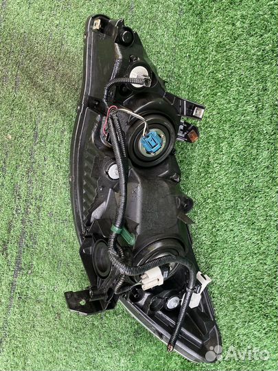 Фара правая P5476 Honda Civic FD1 R глубокая царап