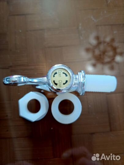 Краник - диспенсер для банки