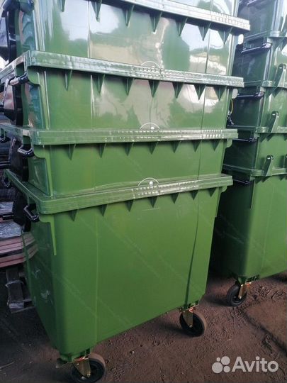 Мусорный бак пластиковый 1100л 1.1-2388