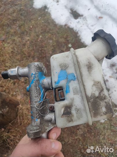 Главный тормозной цилиндр Киа спортейдж 2